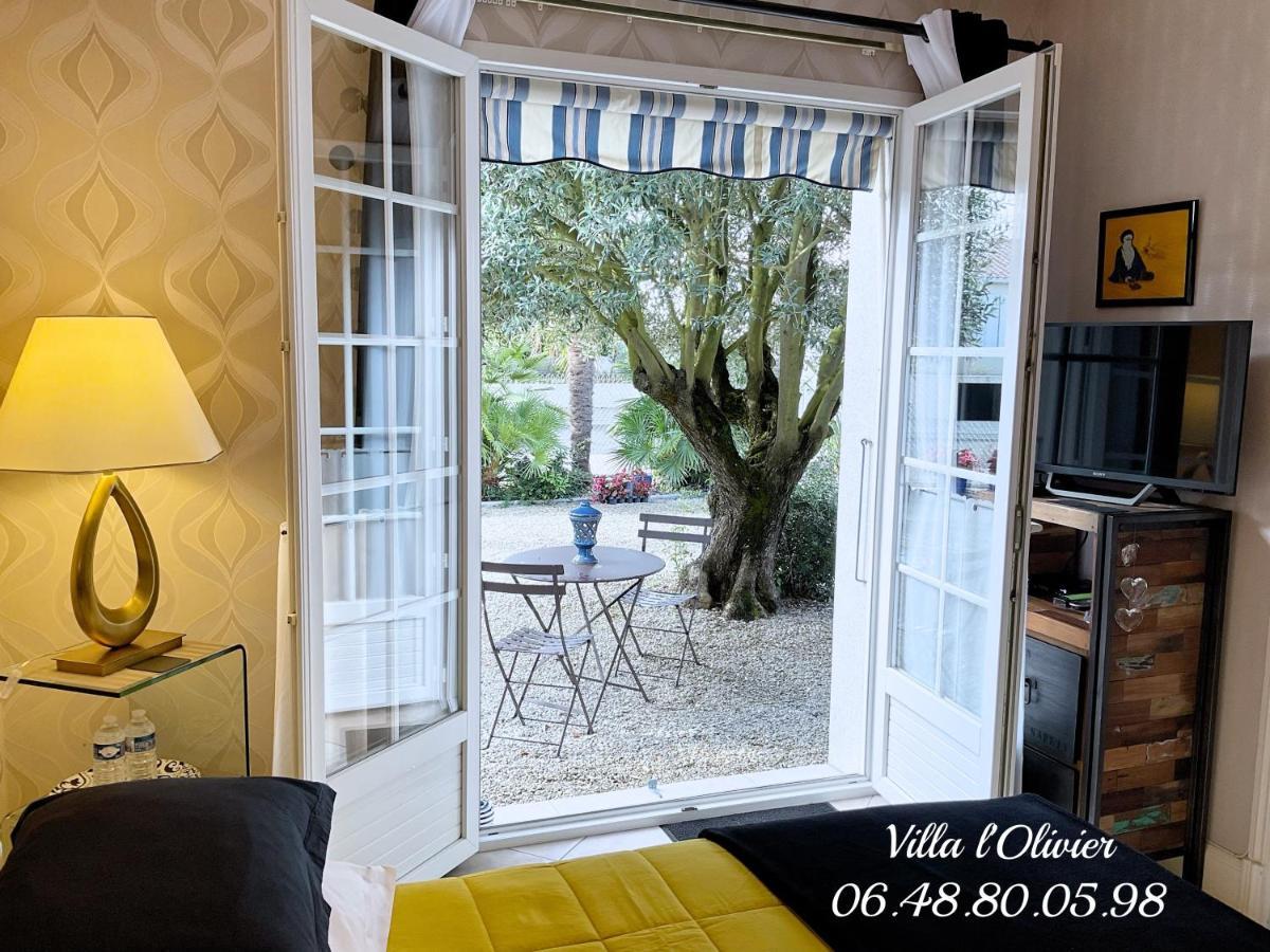 Chambre D'Hotes "Les Volets Bleus" - Villa L'Olivier Cote Mer 보-쉬르-메르 외부 사진